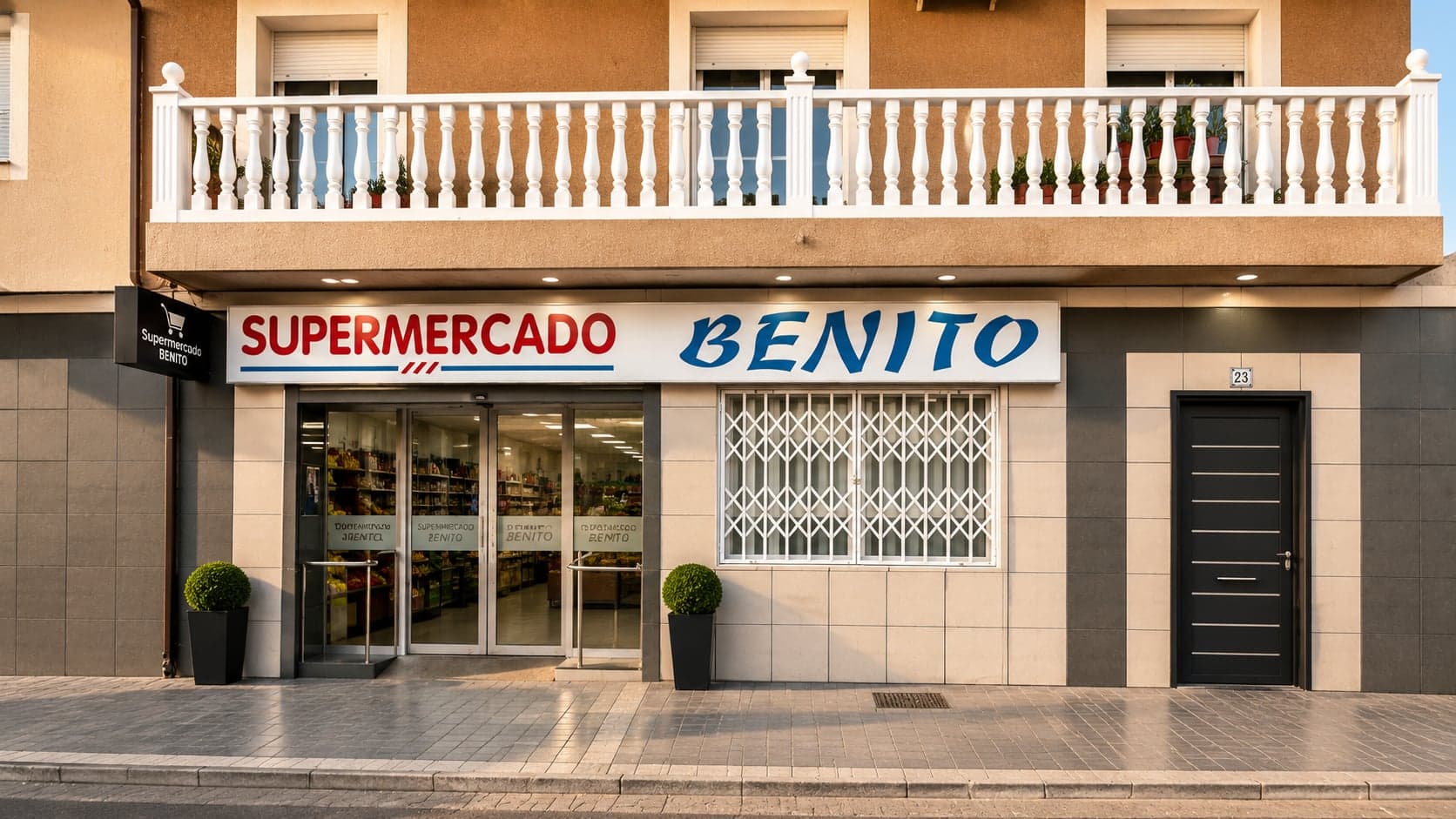 Fachada del Supermercado Benito en Lorquí