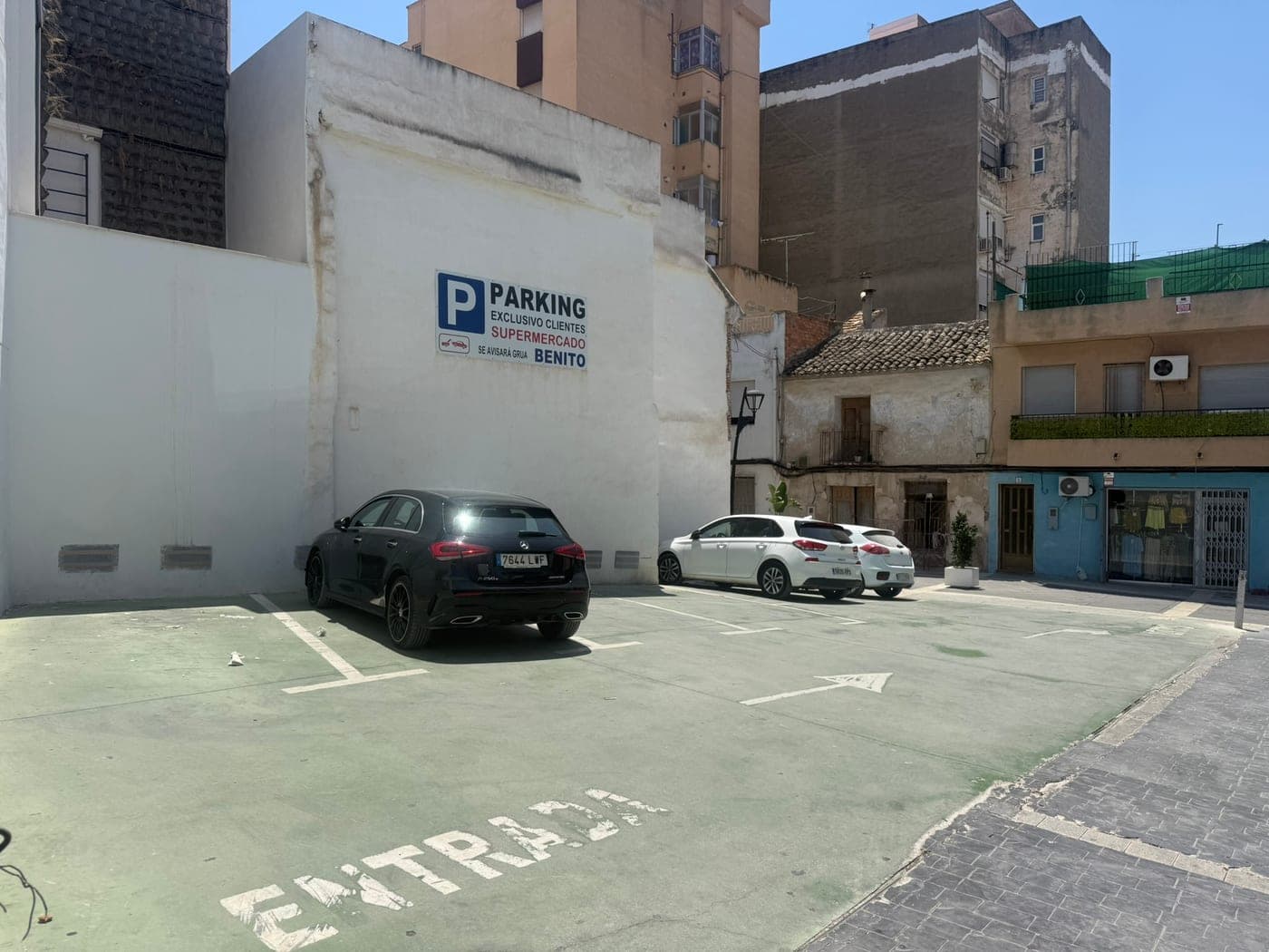 Parking — Supermercado Benito